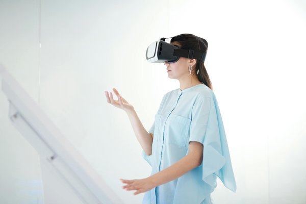 Comment développer une carrière réussie dans le secteur de la réalité virtuelle et augmentée ?